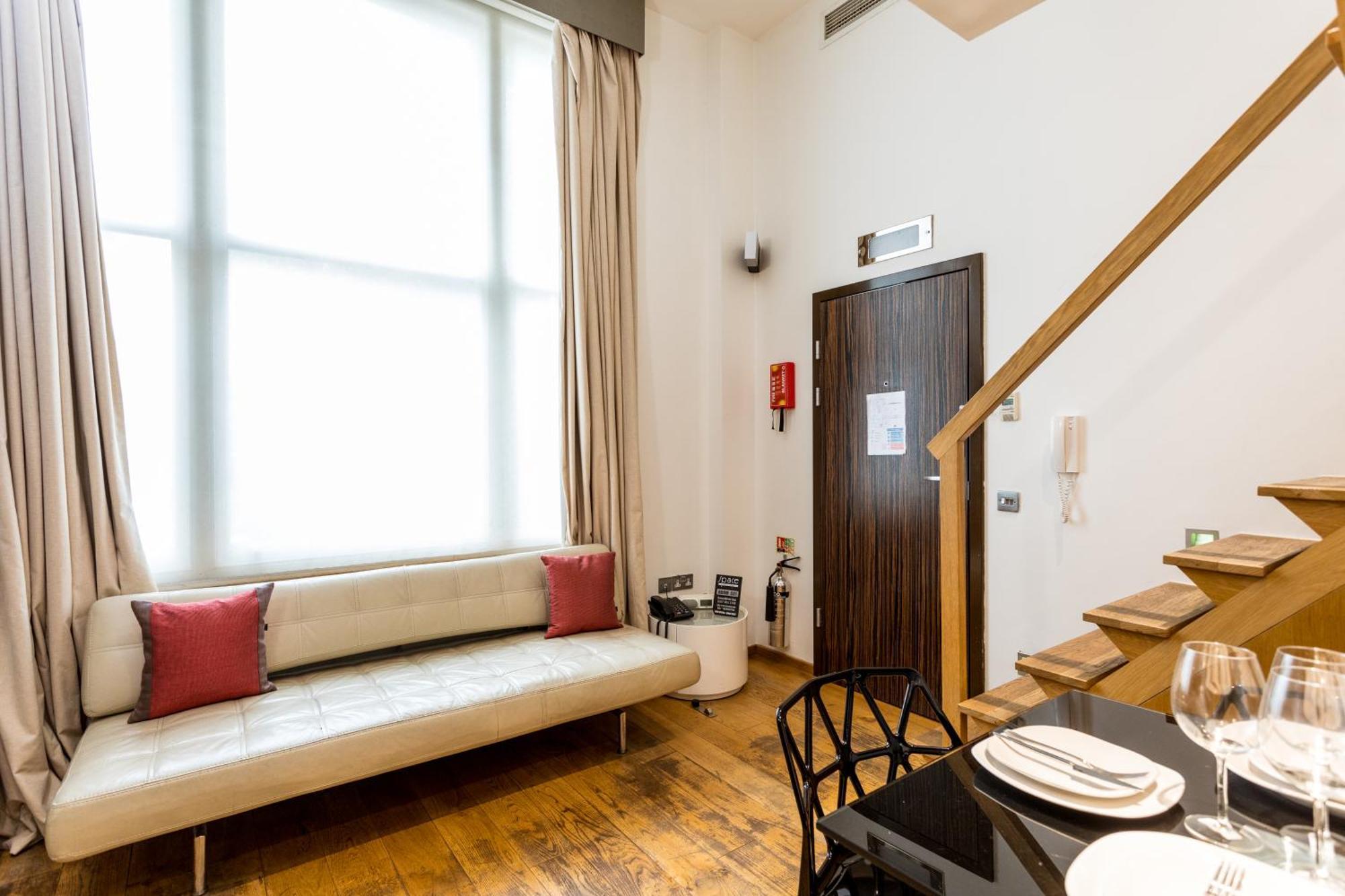 Space Aparthotel Лондон Екстер'єр фото